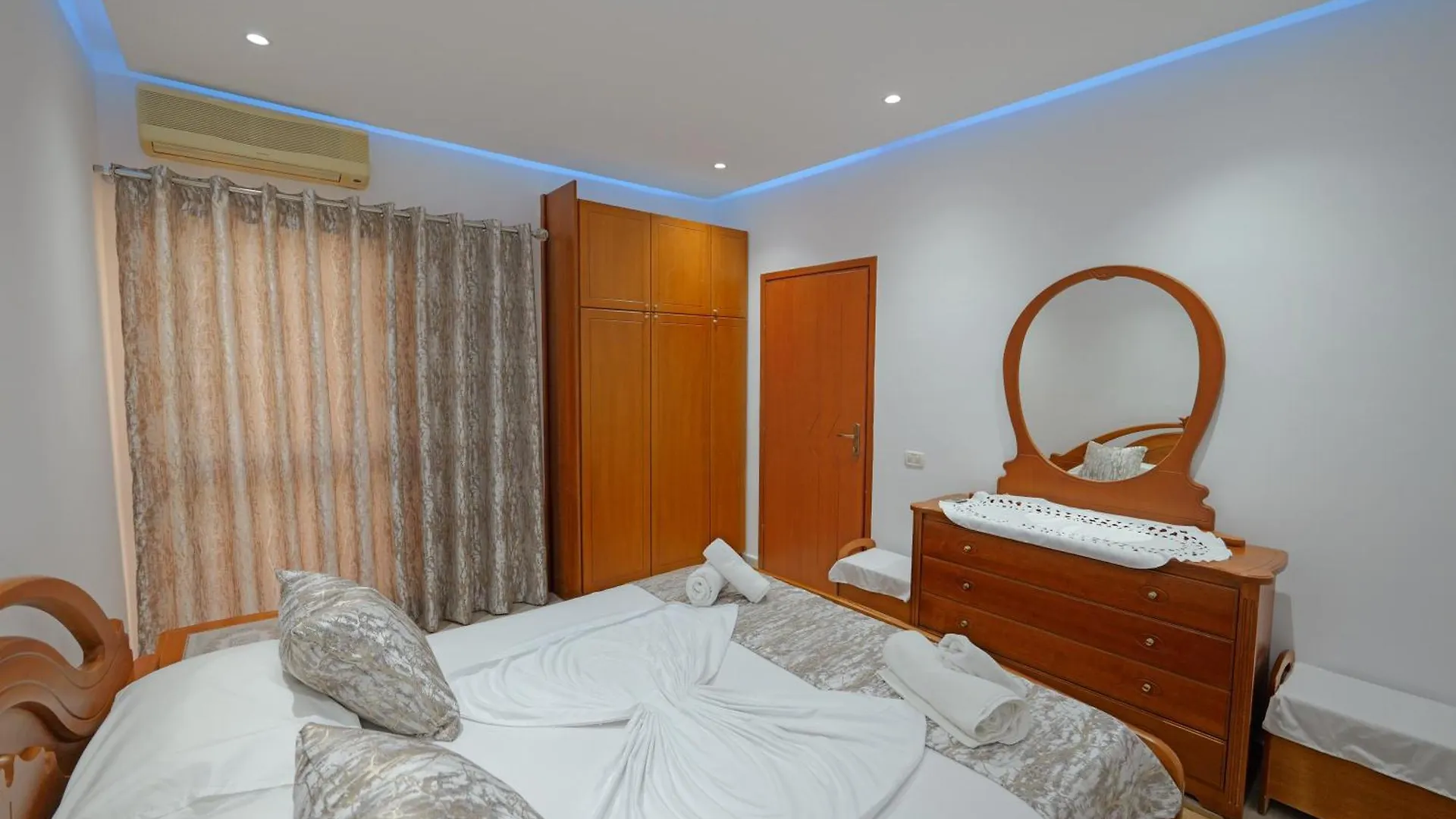 Florenc Apartment Sarande