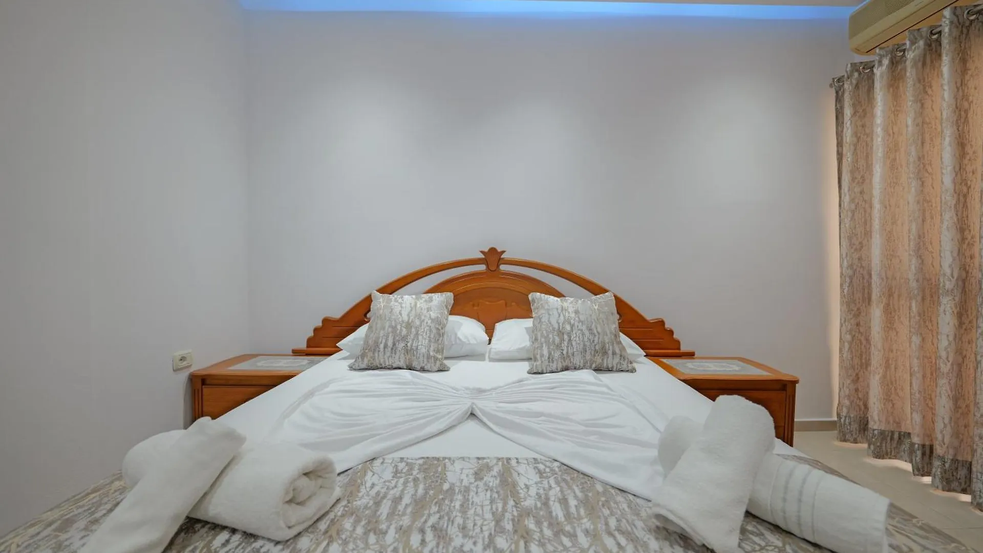 Florenc Apartment Sarande 0*,